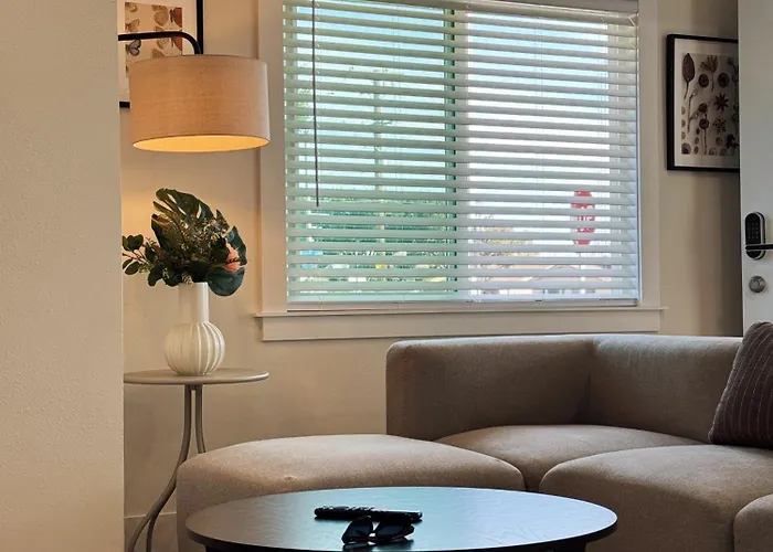 Cozy Private Room B In S Central La